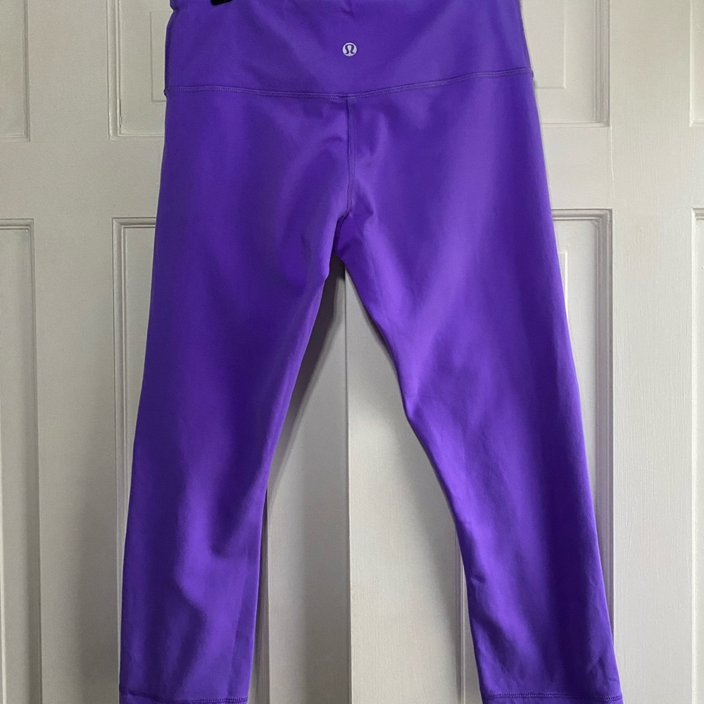 Purple Lululemon cropped leggings